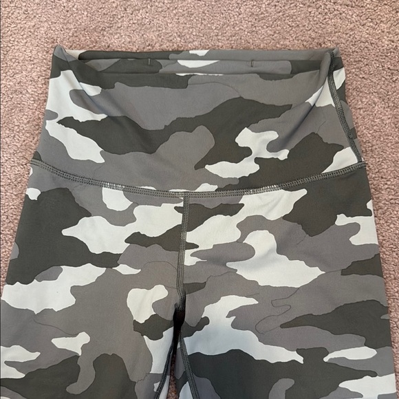 Aerie Green Camouflage Leggings High-Waisted Stretch - Picture 2 of 6